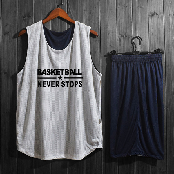 Dnevna muška ekipa iz dva dijela sa natpisom u više boja