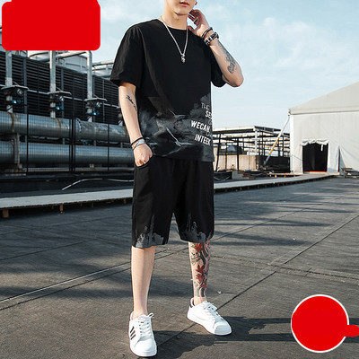 Muški dvodijelni sportski tim s aplikacijama