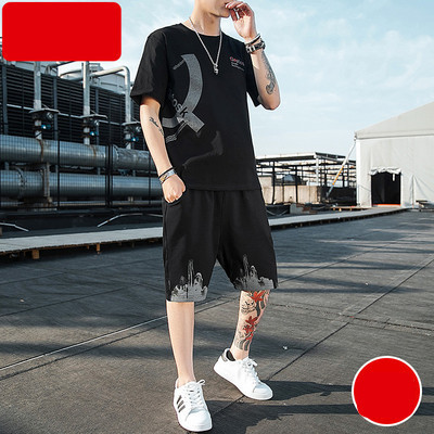 Muški dvodijelni sportski tim s aplikacijama