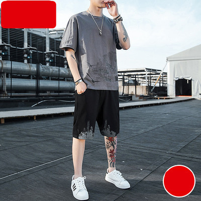 Muški dvodijelni sportski tim s aplikacijama