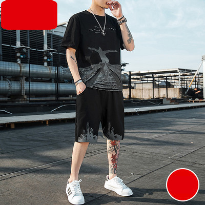 Muški dvodijelni sportski tim s aplikacijama