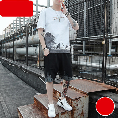 Muški dvodijelni sportski tim s aplikacijama