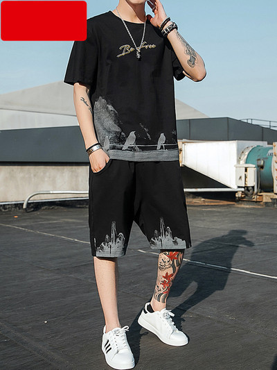 Muški dvodijelni sportski tim s aplikacijama