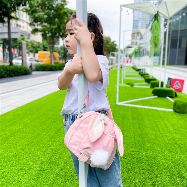 Moodne 3D-elemendiga lastekoti tavaline mudel