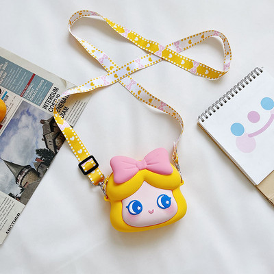 Kaasaegne pika sangaga väike lastekott tüdrukutele