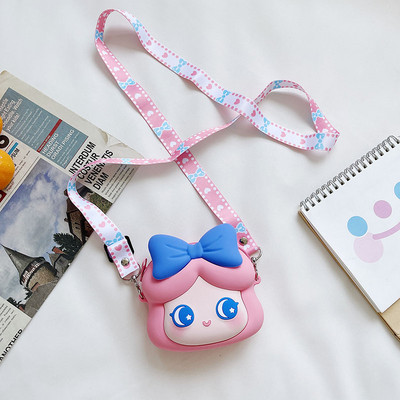 Kaasaegne pika sangaga väike lastekott tüdrukutele