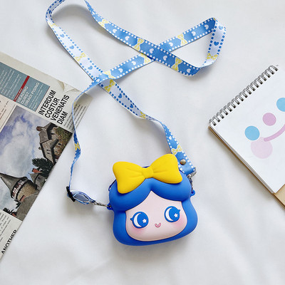 Kaasaegne pika sangaga väike lastekott tüdrukutele