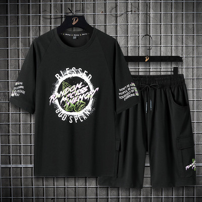 Meeste suvekoondis kahes osas