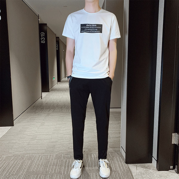 Jauna modeļa vasaras vīriešu uzvalks divās daļās