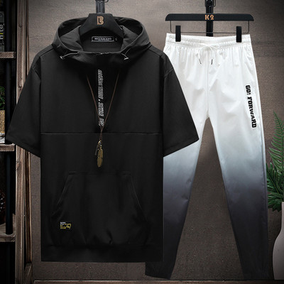 Muška sportska ekipa s kapuljačom i vezicama