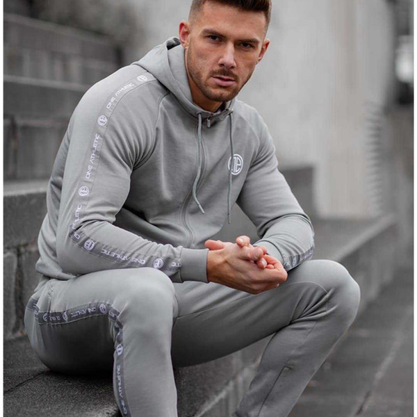 Dnevni muški komplet s kravatama u crnoj i sivoj boji