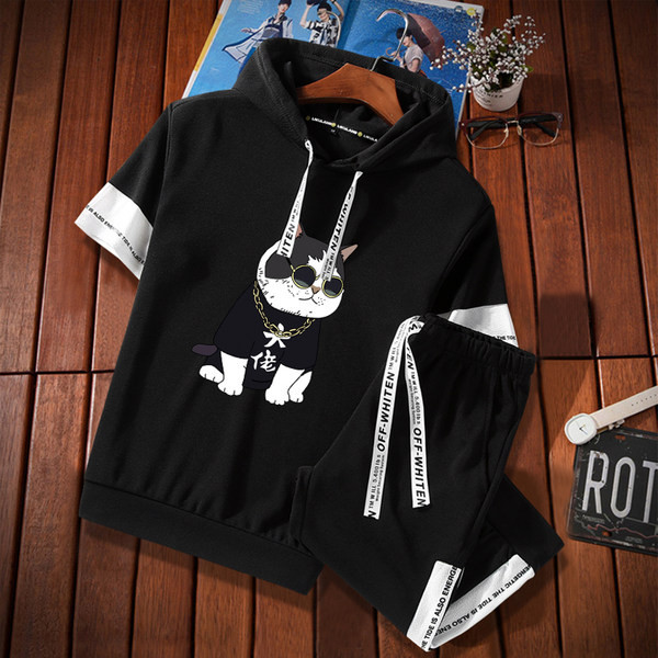 Muška sportska ekipa s kapuljačom i kravatom s natpisom