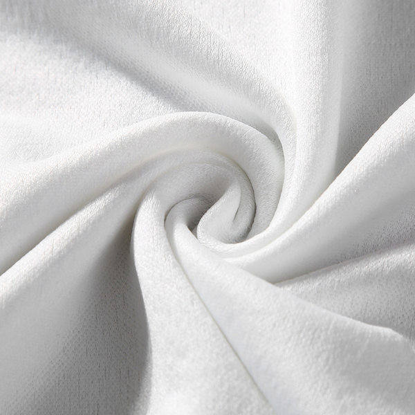 Muška sportska ekipa s kapuljačom i kravatom s natpisom