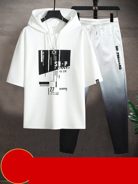 Moodne meeste komplekt kaheosalistest pükstest ja kapuutsiga pluusist