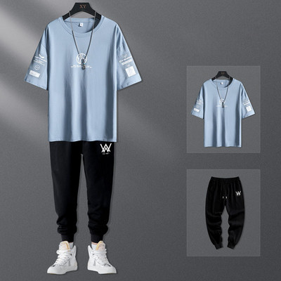 Uue mudeli meeste komplekt kahest osast - püksid ja T-särk