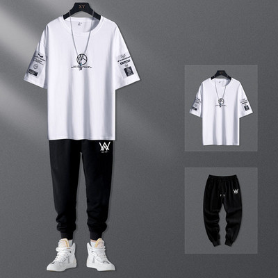 Uue mudeli meeste komplekt kahest osast - püksid ja T-särk