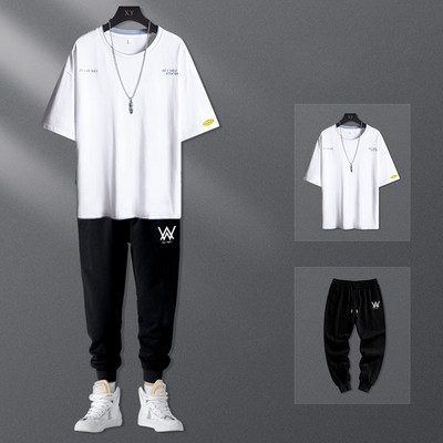 Uue mudeli meeste komplekt kahest osast - püksid ja T-särk