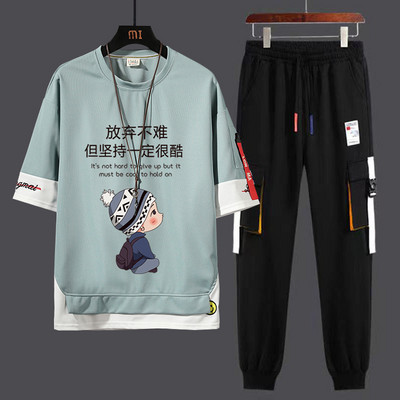 Ανδρική αθλητική ομάδα με κοντο μμανίκι και απλικέ και τσέπες