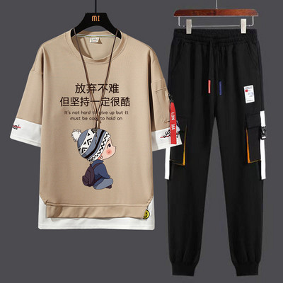 Ανδρική αθλητική ομάδα με κοντο μμανίκι και απλικέ και τσέπες