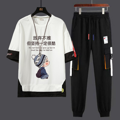 Ανδρική αθλητική ομάδα με κοντο μμανίκι και απλικέ και τσέπες