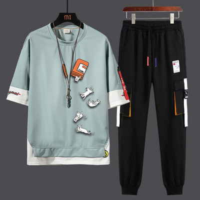 Ανδρική αθλητική ομάδα με κοντο μμανίκι και απλικέ και τσέπες