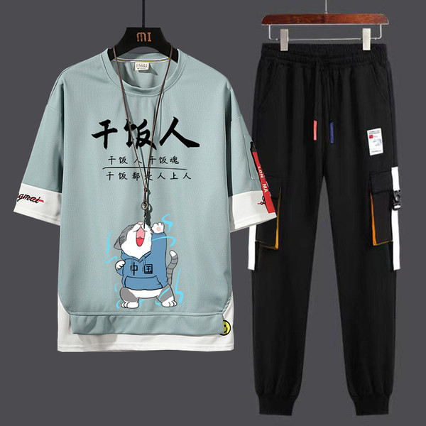 Ανδρική αθλητική ομάδα με κοντο μμανίκι και απλικέ και τσέπες