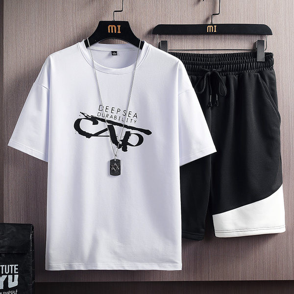 Muški komplet majica s aplikacijom i kratke hlače