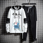 Echipa sportiva masculina cu aplicarea mai multor modele