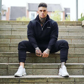 Meeste vabaajariietus must lukuga