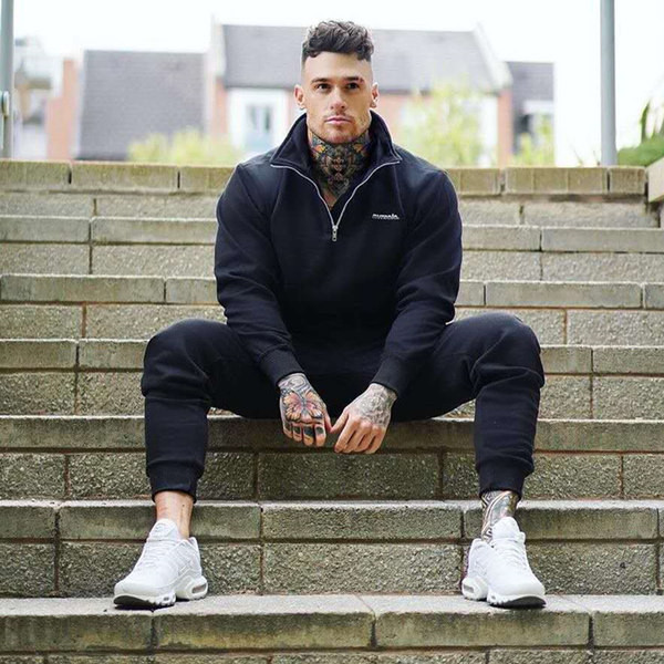 Meeste vabaajariietus must lukuga