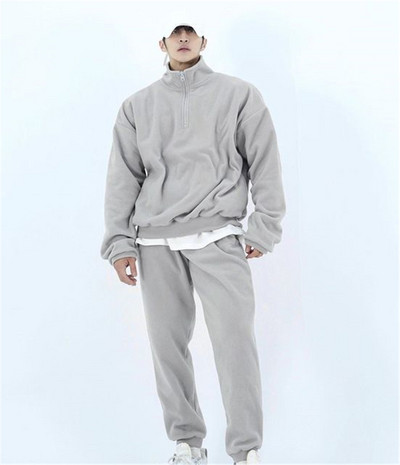 Meeste spordimeeskond kahes värvitoonis