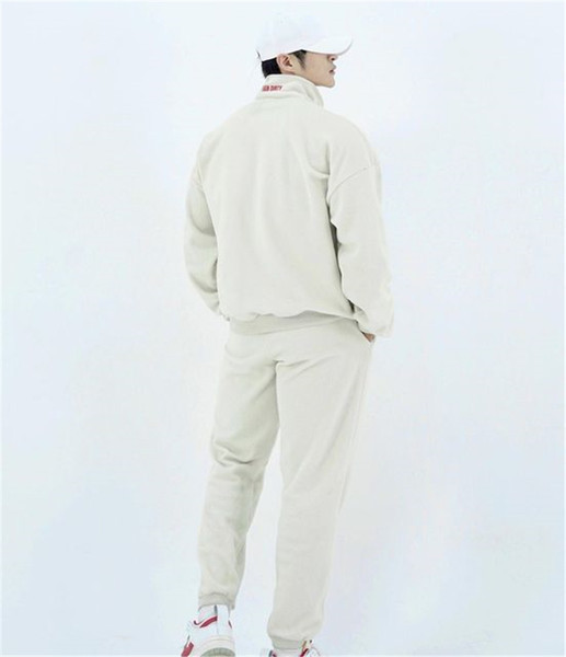 Muški sportski tim u dvije boje