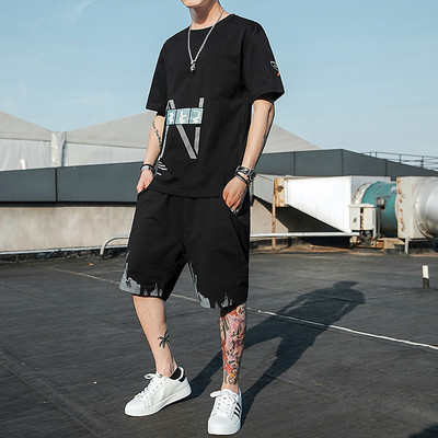 Mitmes värvitoonis kaheosaline meeste komplekt