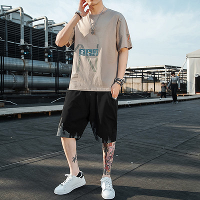 Mitmes värvitoonis kaheosaline meeste komplekt