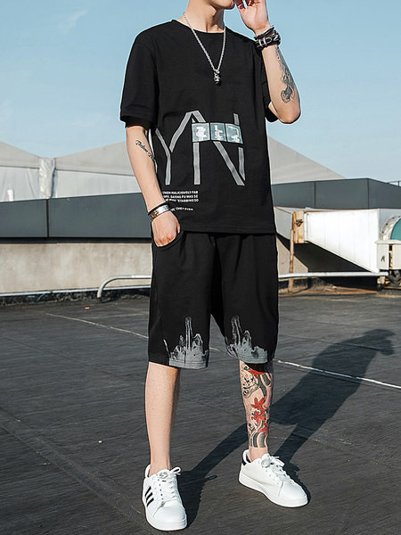 Mitmes värvitoonis kaheosaline meeste komplekt