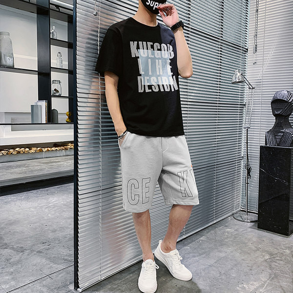 Ανδρικό σετ μπλουζάκι και παντελόνι με μήκος 3/4