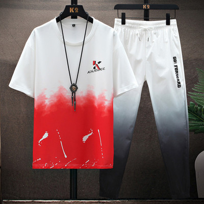 Meeste spordimeeskond kaheosalised püksid ja ovaalse kaelusega T-särk