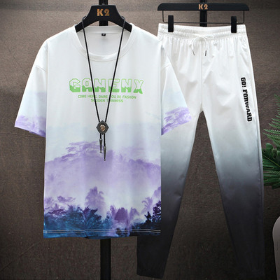 Meeste spordimeeskond kaheosalised püksid ja ovaalse kaelusega T-särk