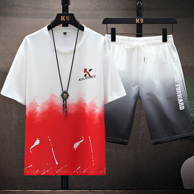 Meeste spordimeeskond kaheosalised püksid ja ovaalse kaelusega T-särk