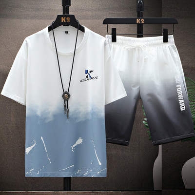 Meeste spordimeeskond kaheosalised püksid ja ovaalse kaelusega T-särk