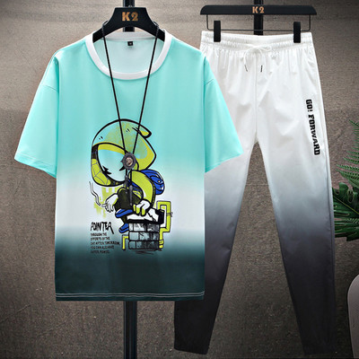 Meeste spordimeeskond kaheosalised püksid ja ovaalse kaelusega T-särk