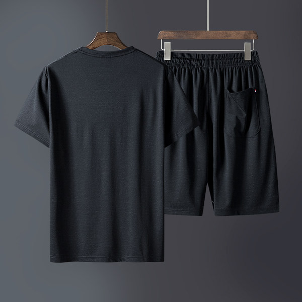 Ανδρικά καθημερινά σετ σε μαύρο χρώμα σε δύο μέρη