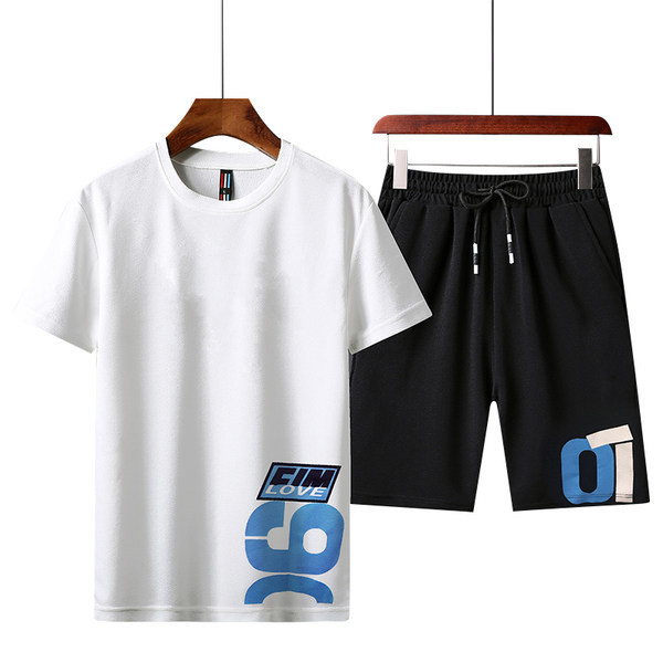 Ovaalse dekoltee ja pealdisega meeste spordimeeskond