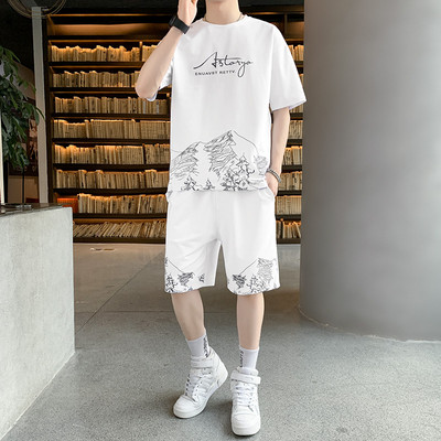 Meeste komplekt kummikuga T-särgist ja lühikestest pükstest