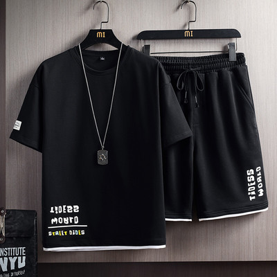 Kaheosaline vabaaja meeste komplekt - ovaalse kaelusega pluus ja lühikesed püksid