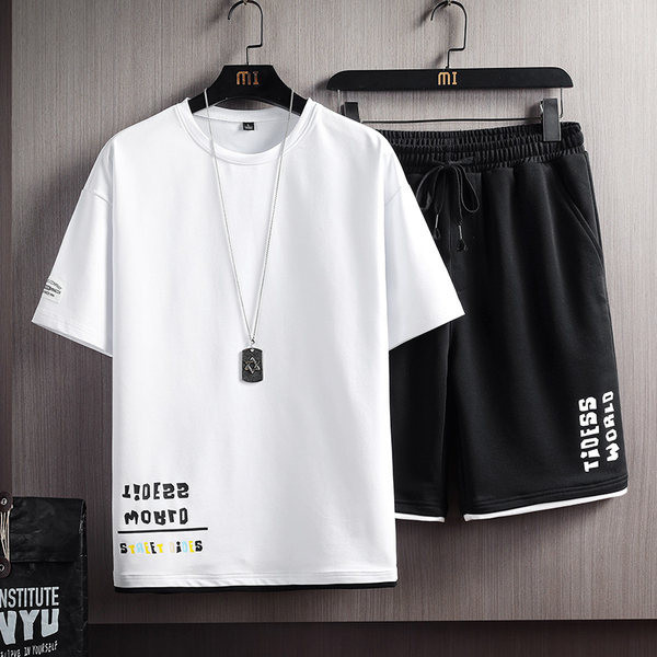 Kaheosaline vabaaja meeste komplekt - ovaalse kaelusega pluus ja lühikesed püksid