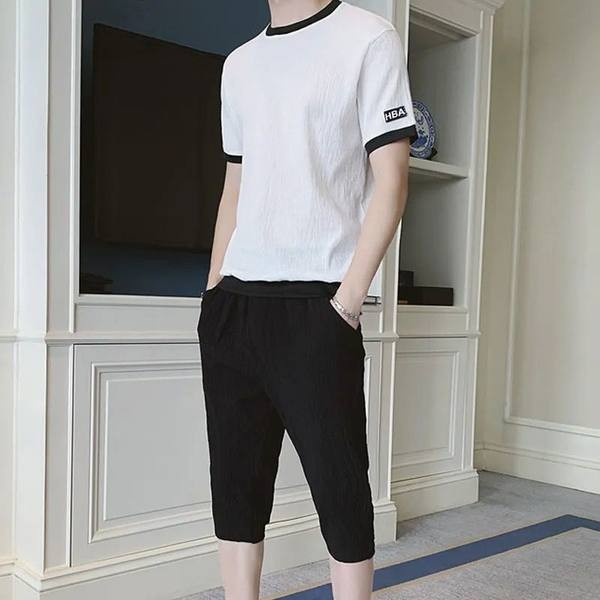 O-kaela ja lipsudega meeste spordimeeskond