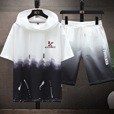 Meeste vabaaja komplekt kaheosalisest kapuutsiga pluusi ja lühikeste pükstega