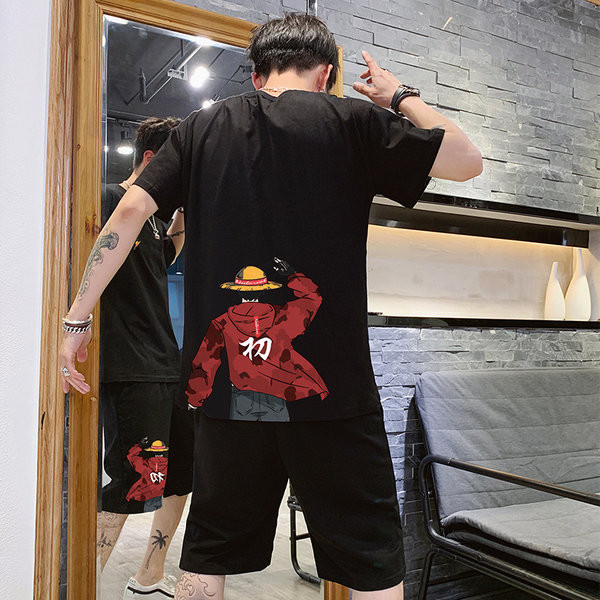 Muški sportski tim iz dva dijela s aplikacijom u boji