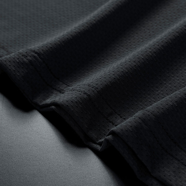 Moderns vīriešu komplekts zilā un melnā krāsā